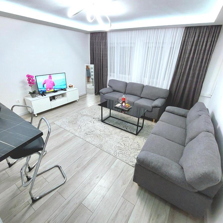 Big Delux Apartment Mostar Bagian luar foto